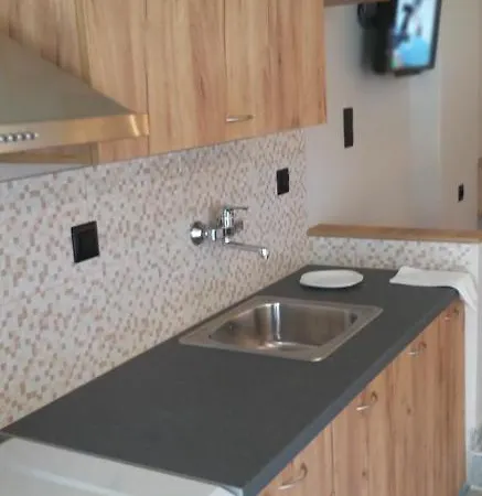 Petries Aparthotel Agioi Apostoloi (Evia)