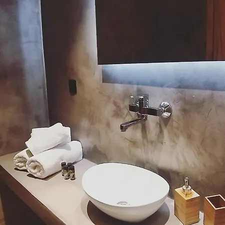 Petries Aparthotel Agioi Apostoloi (Evia)