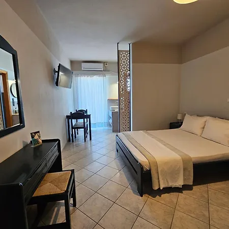 Petries 3* 阿约伊阿波斯托洛伊