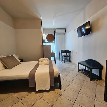 Petries Aparthotel 2*