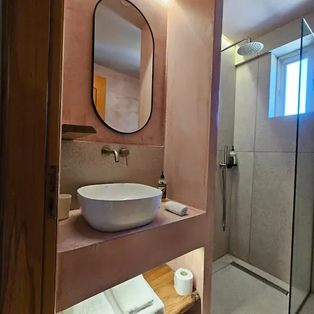 Petries 公寓式酒店 3*