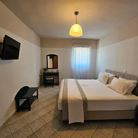 Petries 阿约伊阿波斯托洛伊