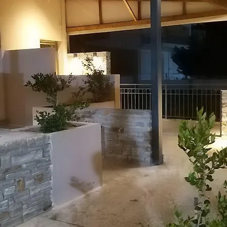 Petries Apartmanhotel Ájoi Apósztoli