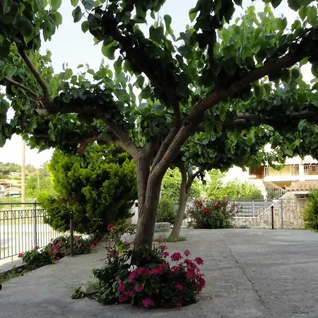 Aparthotel Petries Agioi Apostoloi (Evia)