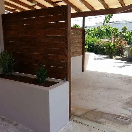 Petries Aparthotel 2*